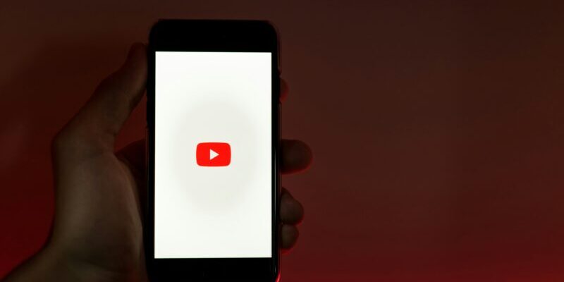 AndroidのYouTubeをアンインストールできない？無効化のやり方と解除方法